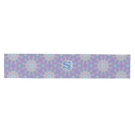 Chemin De Table Moyen Pastel Mère de Perle Nom du Motif Monogramme | (Horizontal)