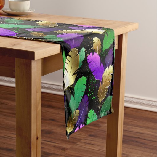 Chemin De Table Moyen Seamless Pattern with Mardi Gras feathers (In Situ)