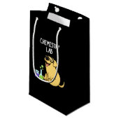 Chemistry Lab Funny Labrador Dog Pun Dark BG Klein Cadeauzakje (Voorkant Gekanteld)
