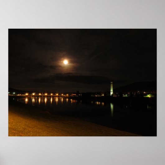 Chemung River bij nacht Poster (Voorkant)