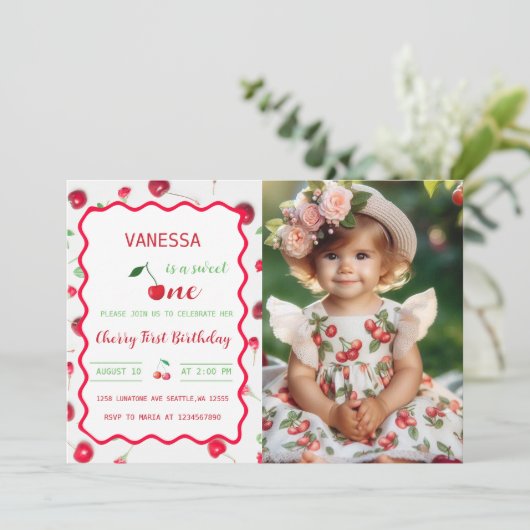 Cherry First Birthday Invitation (Debout devant)