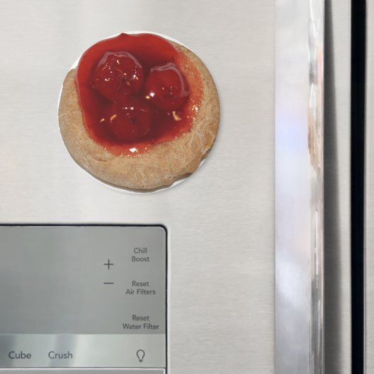 Cherry Kolache Magnet (In situ (réfrigérateur))