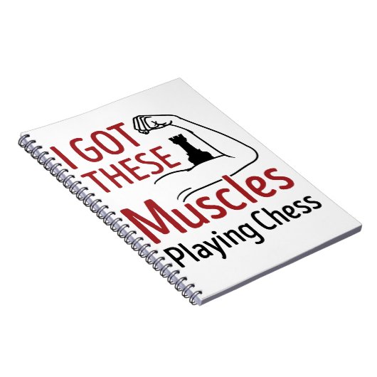 Chess Player Funny heeft spieren die Chess Notitieboek (Rechterzijde)