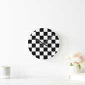 Chessboard met gerangschikte vlag voor racebestekk ronde klok (Huis)