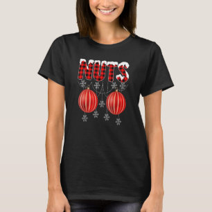 Chest Nuts met kerstcadeaus voor koeskoeken Xm T-shirt