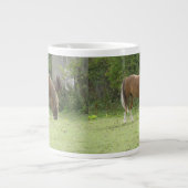 Chestnut Brown Cheval Pâturage Mug (Devant)
