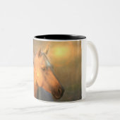Cheval de palomino dans la tasse de café légère (Devant droit)