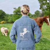 Cheval Licorne Blanc et Typographie