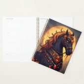 Cheval majestueux orné de bijoux dorés (Devant avec enveloppe)