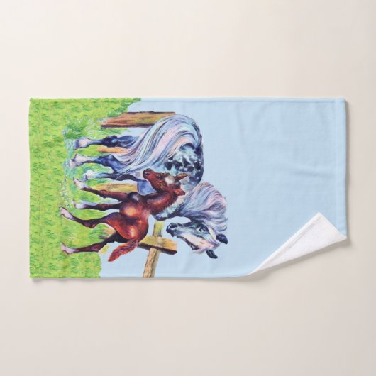 Cheval Mère Gris par clôture en Herbe avec Colt Bé (Serviette à main)