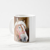 Cheval sur la tasse 2 - main gauche (Devant gauche)