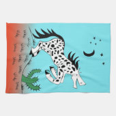 Cheval tacheté dans la serviette de thé de cuisine (Horizontal)