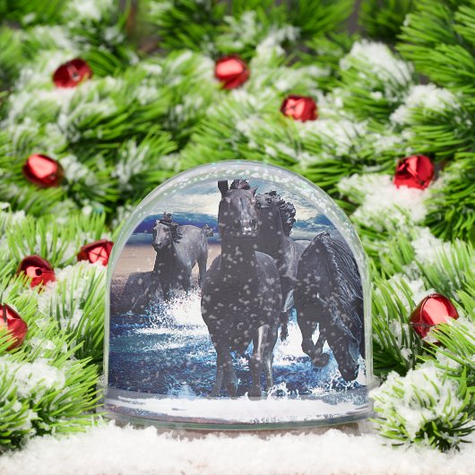 Chevaux Courant Dans L'Eau (Noël)