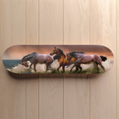 Chevaux de galop dans le pont de skateboard de Sur