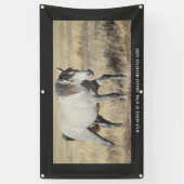 CHEVAUX SAUVAGES DE Bannière UTAH AVEC GROMMETS (Vertical)