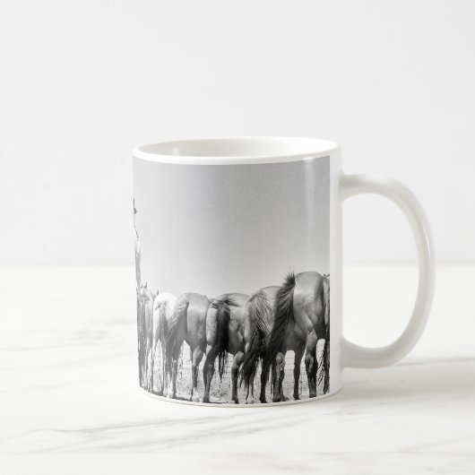Chevaux sur la tasse de cordes (Droite)