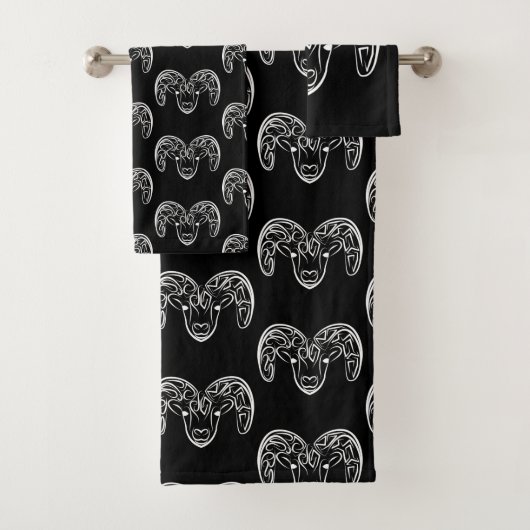 Chèvre tribale noire et blanche / Mouton (En situation)