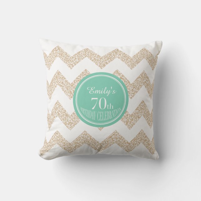 Chevron 70e anniversaire Coussin de fête avec nom (Recto)