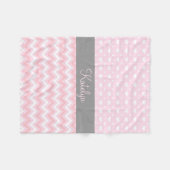 Chevron Hearts Pattern Pink Grey | Monogram Fleece Deken (Voorkant (Horizontaal))