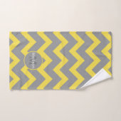 Chevron jaune gris motif lignes rayures Monogramme (Serviette à main)