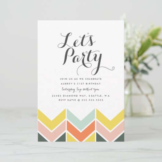 Chevron joyeux Invitation d'anniversaire (Debout devant)