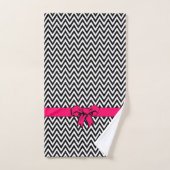 Chevron noir et blanc avec noeud rose chaud (Serviette à main)