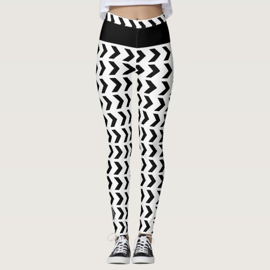 Chevron Pattern Cute Monogrammed White Black Leggings (Voorkant)