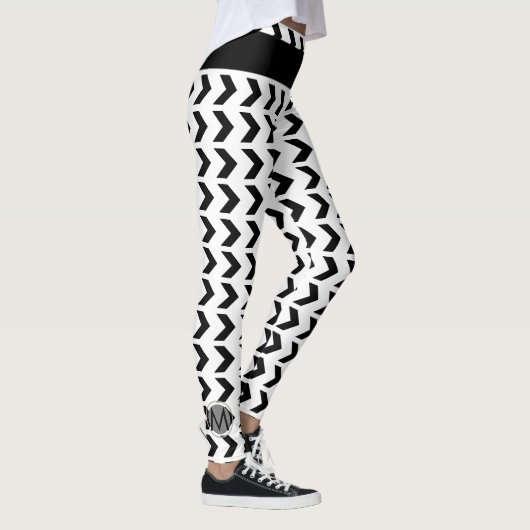 Chevron Pattern Cute Monogrammed White Black Leggings (Rechts)