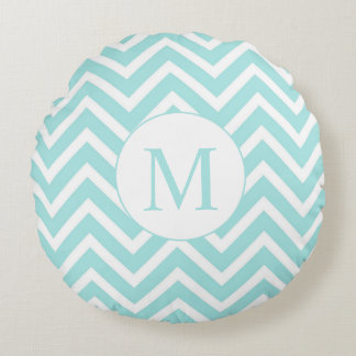 Chevron Round Monogram Pillow, Seafoam en White Rond Kussen