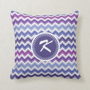 Chevron Stam ZigZag Patroon in Blauw en Paars Kussen