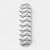 Chevron Stripe Black en White Geometric Pattern Skateboard (Voorkant)