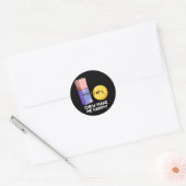 Chew maakt me blij met Funny Snoep Pun Dark BG Ronde Sticker (Envelop)