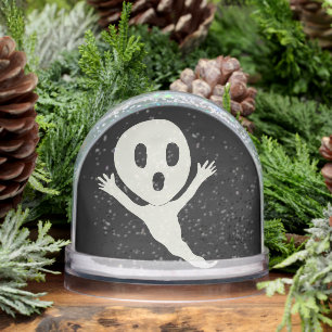 Chibi-achtige geest sneeuwbol