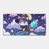 Chibi Witch Cat Flying in Starry Sky – Kawaii Magi Bureaumat (Voorkant)