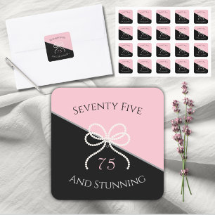 Chic 75th Gala Roze en Zwarte Parel Strik Verjaard Vierkante Sticker
