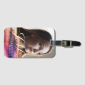 Chic Aangepast Paars Roze Foto Monogram Bagagelabel (Voorkant (horizontaal))