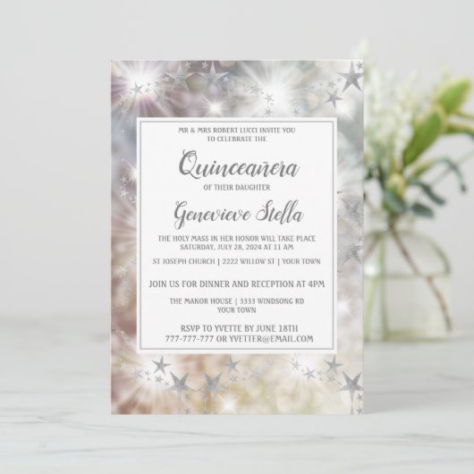 Chic Argent Stars Quinceanera Invitation (Debout devant)