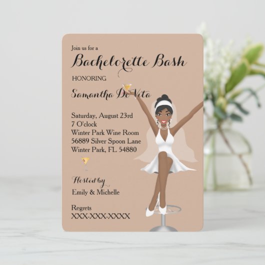Chic Bachelorette Bash Invitation de fête personna (Debout devant)