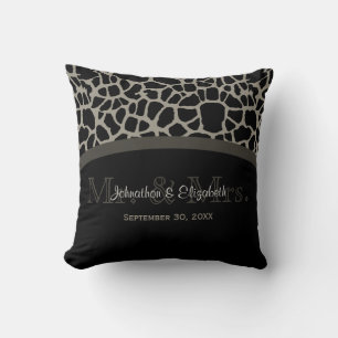 Chic Black Giraffe Wedding Elegant Monogram Kussen