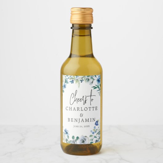 Chic Blauw Bloemen Tuin Huwelijk Custom Mini Wijn Etiket (Voorkant)