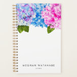 Chic bleu rose Floral Hydrangea Garden<br><div class="desc">Illustration de l'aquarelle chic et élégante des fleurs d'hydrangée aux couleurs rose, bleu et violet. Customisez ce produit en ajoutant votre nom et votre année en bas.</div>
