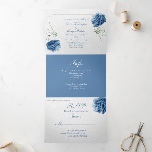 Chic Blue Hydrangea Mariage Invitation Tri-Fold (Intérieur)