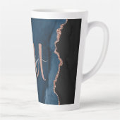 Chic Blue Roos Gold Agate Custom Script Monogram Latte Mok (Rechts)