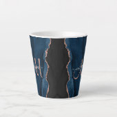 Chic Blue Roos Gold Agate Custom Script Monogram Latte Mok (Voorkant)