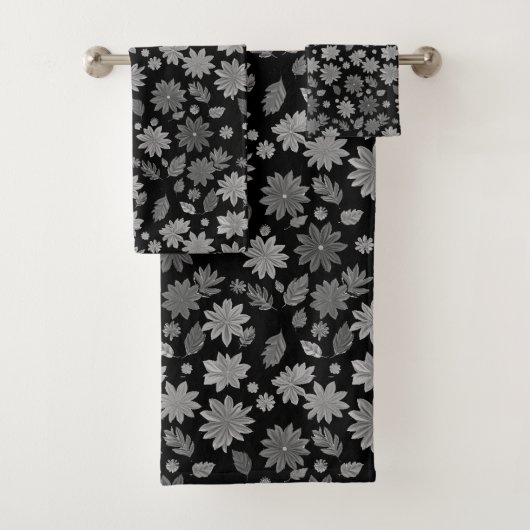 Chic Boho Fleurs et Feuilles Grises sur Fond Noir (En situation)