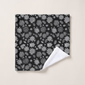 Chic Boho Fleurs et Feuilles Grises sur Fond Noir (Gant de toilette)
