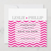 Chic Chevron Monogram sparen de Datum | fuschia Save The Date (Achterkant)