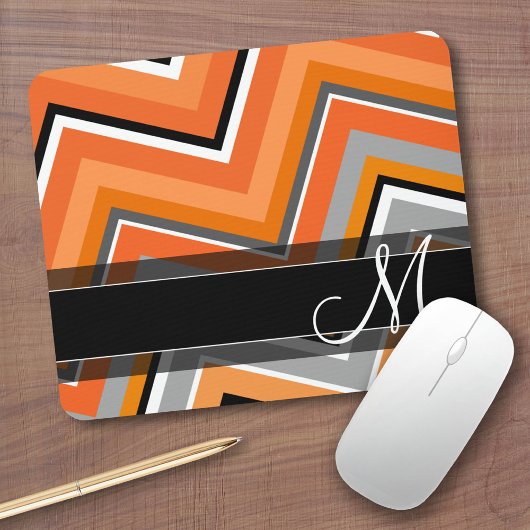 Chic Chevron Pattern Black Grey Oranje Monogram Muismat