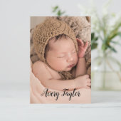 Chic Custom Baby Foto Name Script Birth Aankondiging (Staand voorkant)