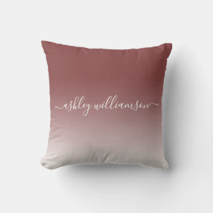 Chic Dark Red White Ombre Effect Monogram Naam Kussen